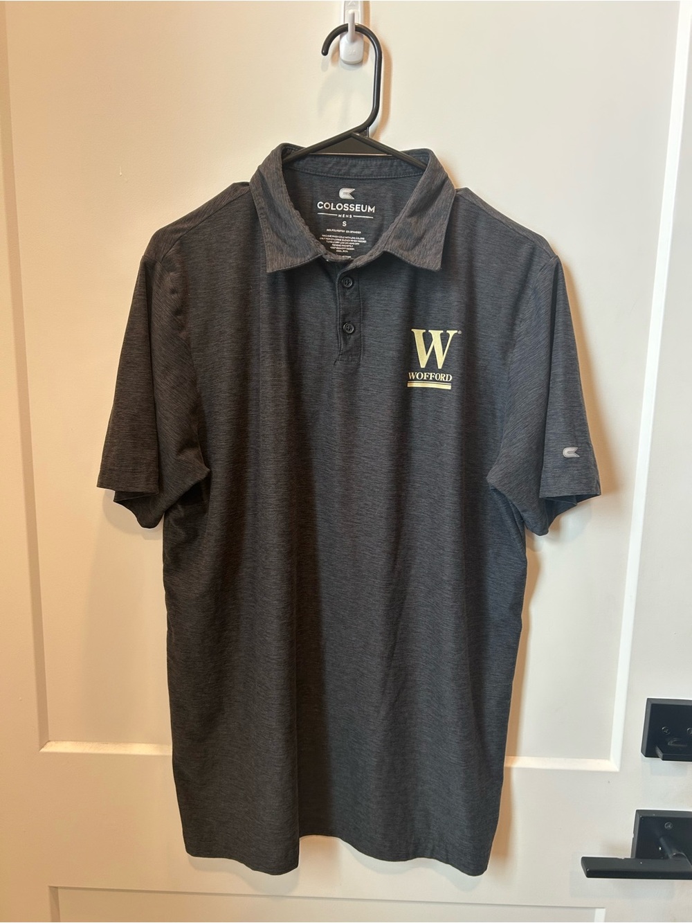 Colosseum Men’s Charcoal Wofford Polo-Super Soft